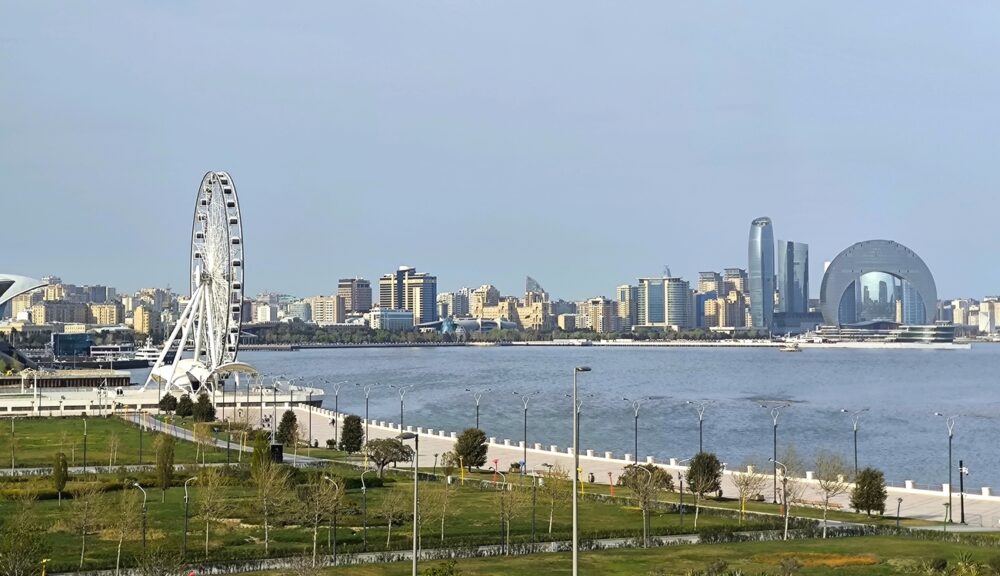 Баку - сияние пламени и роскоши! Баку - сияние пламени и роскоши! Lentuur